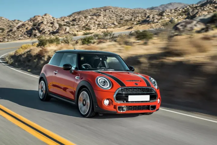 Mini Cooper Driven