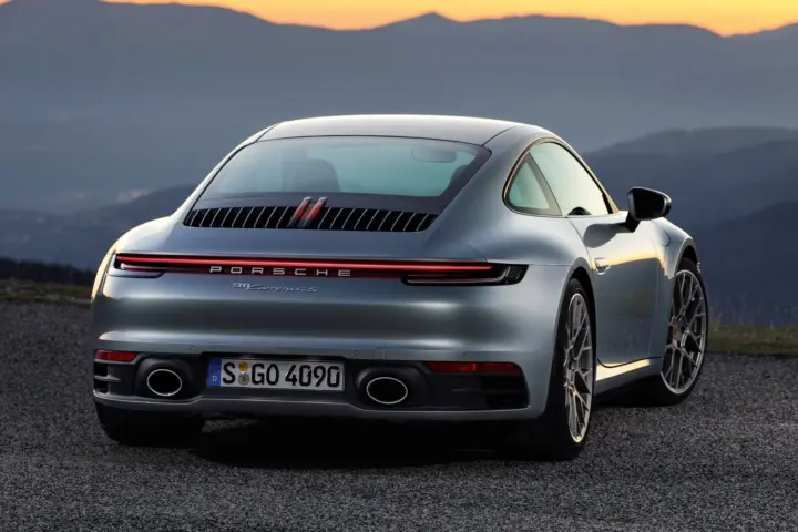 New Porsche 911