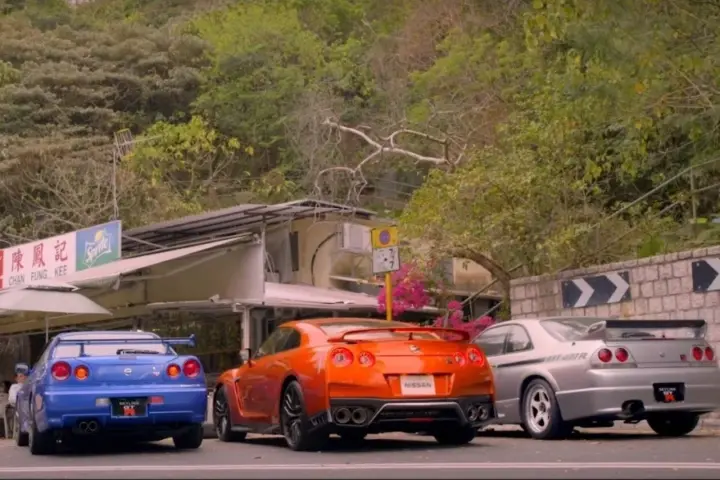 Nissan GT-R generations advert [video]