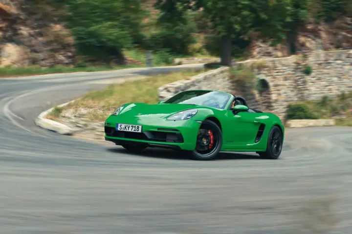 UPDATED: Porsche 718 GTS 4,0 Cayman and Boxster [w/pricing]