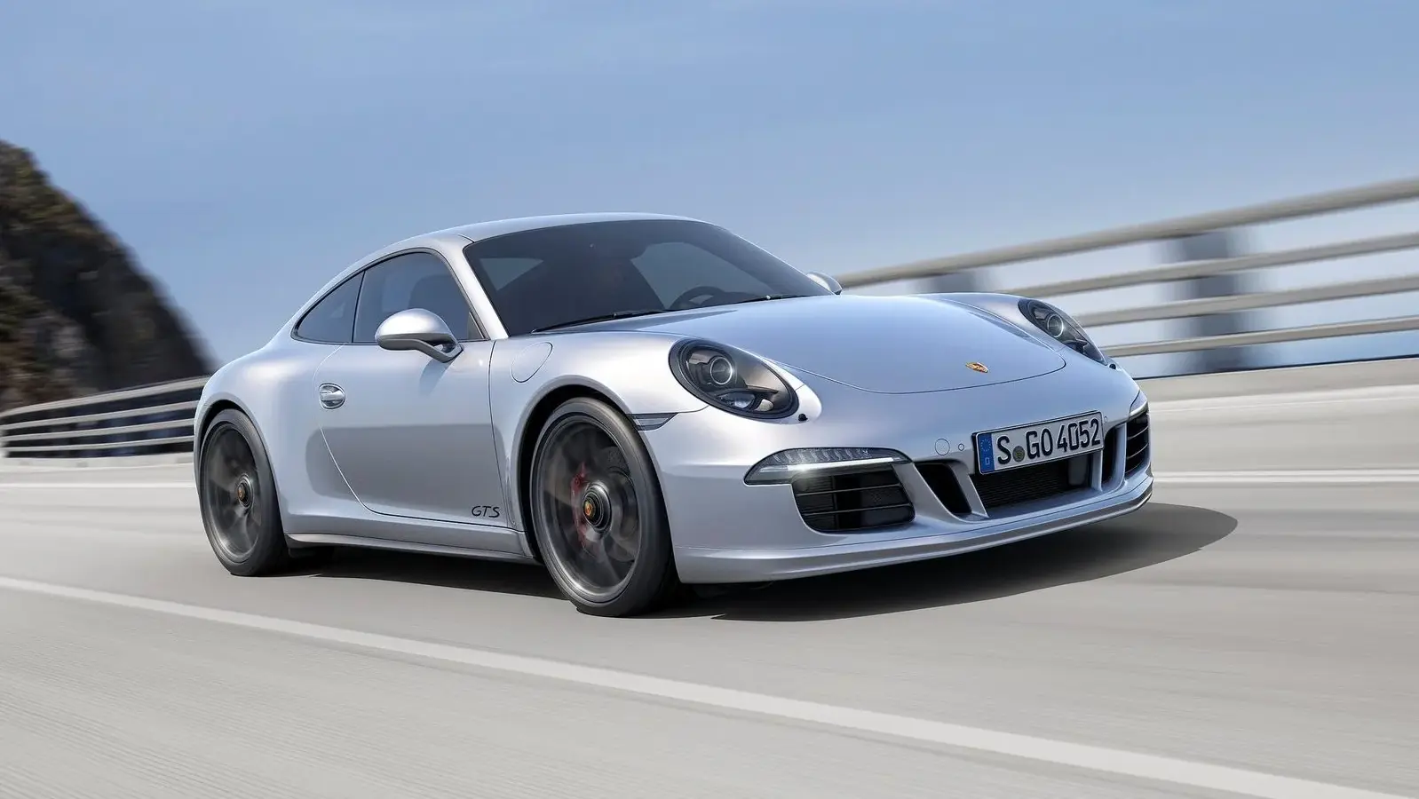 Porsche 911 Carrera GTS (2017)