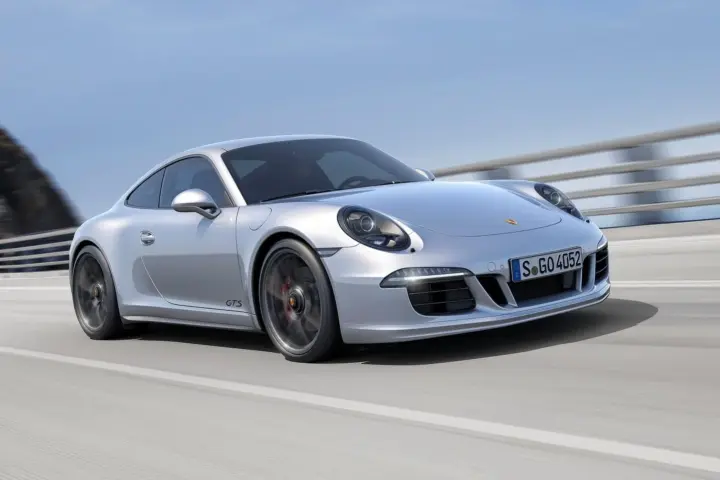Porsche 911 Carrera GTS (2017)