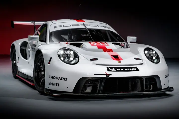 Porsche 911 RSR [w/video]