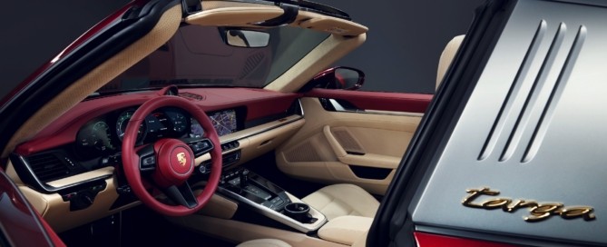 Porsche 911 Targa Heritage Design Edition interior