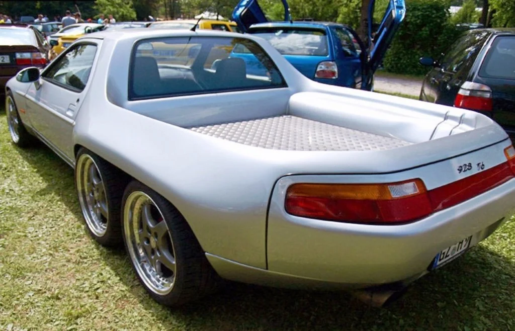 Porsche 928