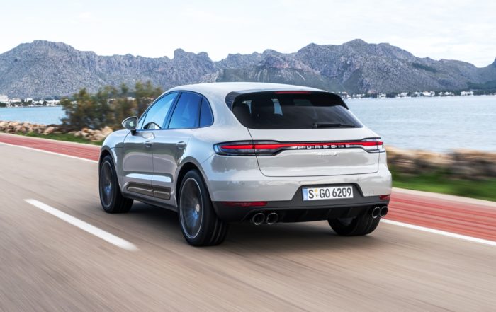 Porsche Macan rear tracking