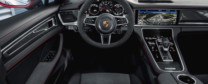 Porsche Panamera GTS interior