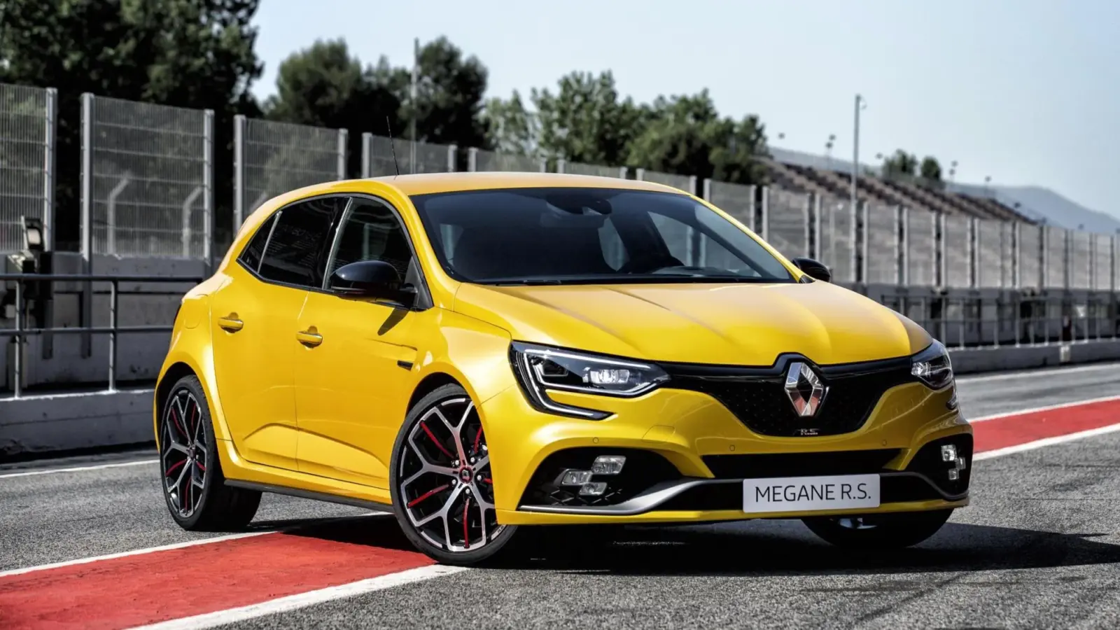 New Renault Megane RS Trophy