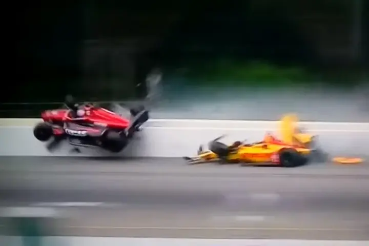 Robert Wickens IndyCar Crash [video]