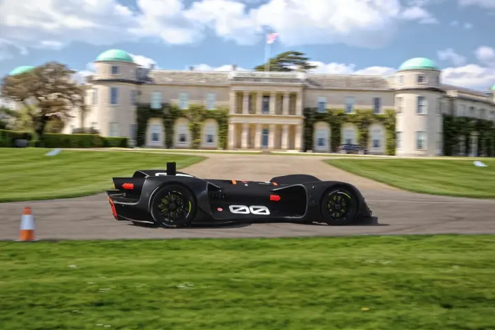 Robocar to drive itself up Goodwood Hill Climb