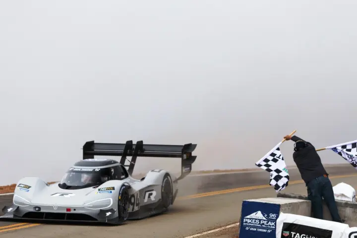 Monday Motorsport Round-up: 25 June 2018 [w/video]