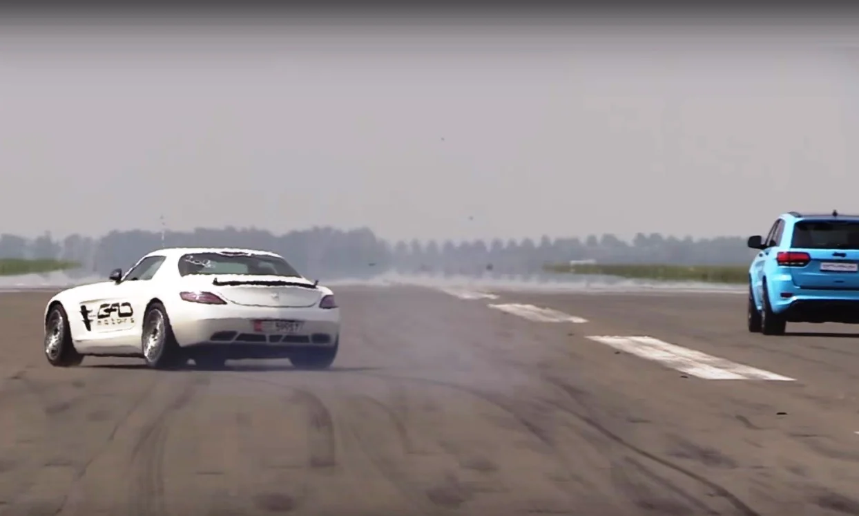 Mercedes-AMG SLS crash