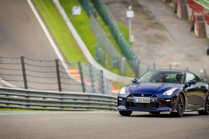 Nissan GT-R