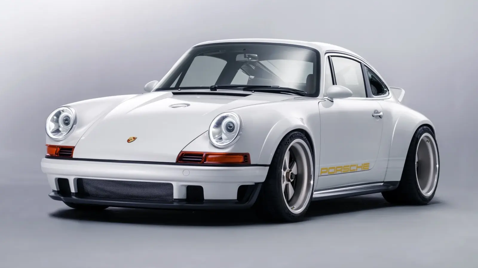 Singer Porsche Dynamics and Lightweight Study (DLS)