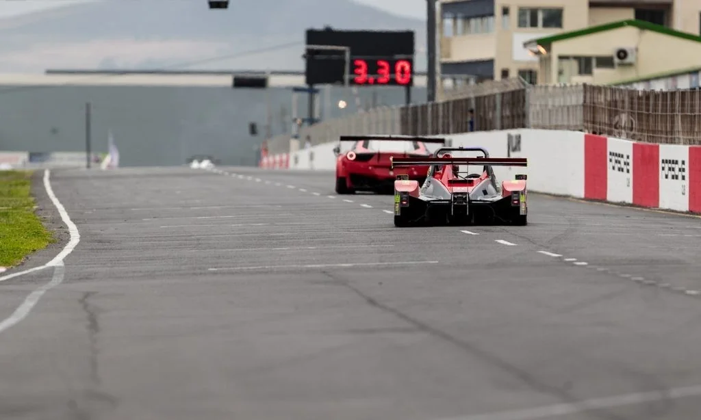 Sports prototypes and GT cars battled it out for overall honours at the second round of the SA Endurance Series.