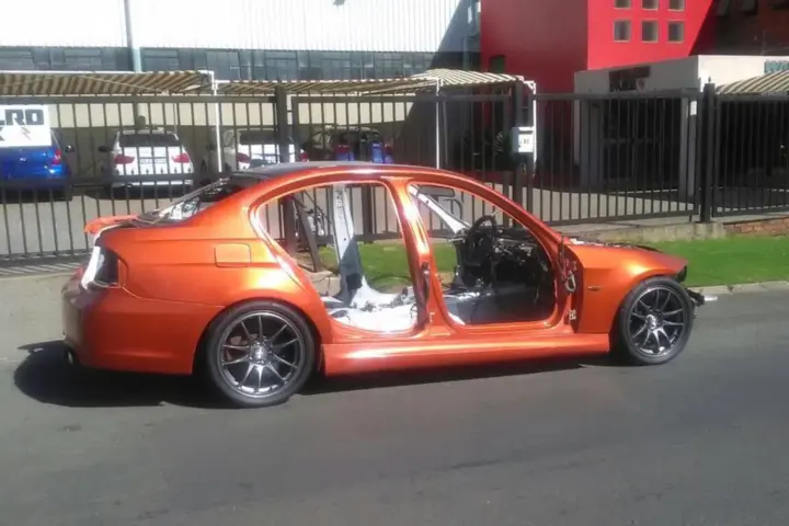 BMW 335i Racecar Build (Part 2 – Making light work of it)