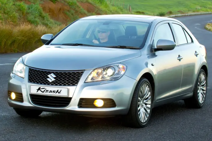Suzuki Kizashi 2.4 SDLX (2012)