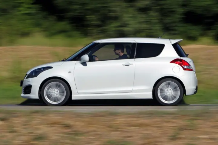Suzuki Swift 1.6 Sport (2012)