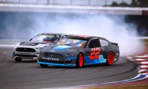 Tandem Ford Mustang Drifting [video]
