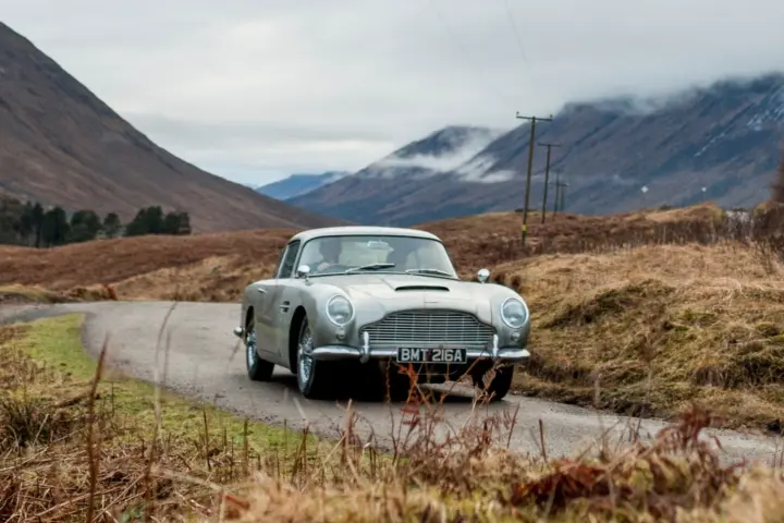 Aston Martin DB5 Goldfinger continuation cars