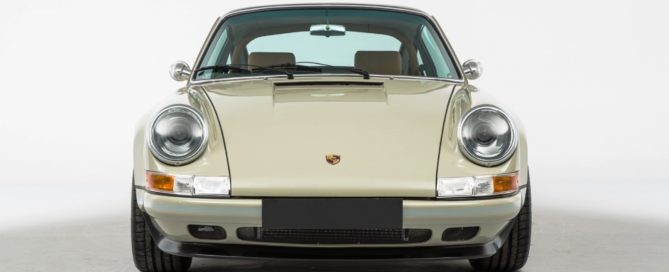 Theon Design Porsche 964 has clean lines and modern fittings