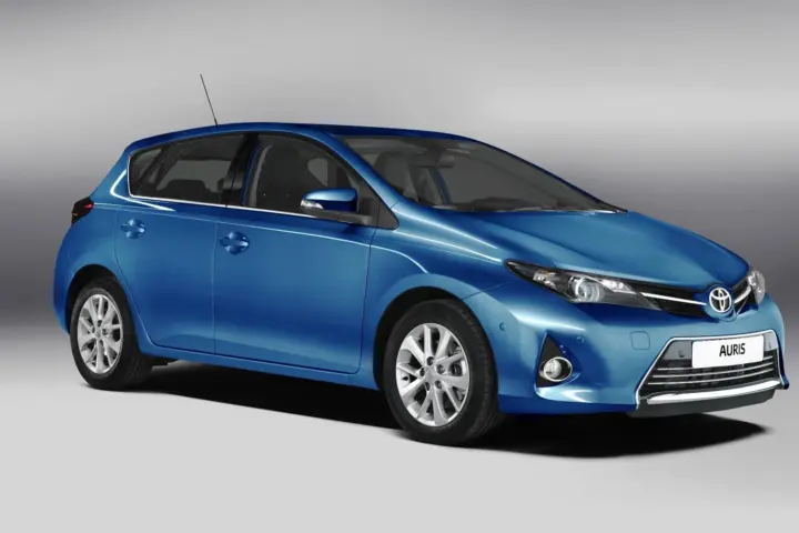 Toyota Auris XR (2013)