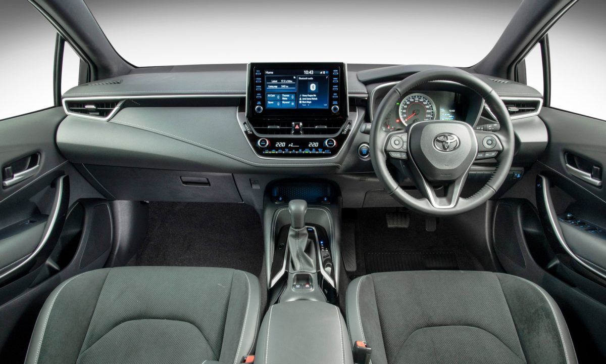 Toyota Corolla Hatch Xr reviewed by Double Apex locally