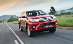 Toyota Hilux 2.8 GD-6 4×4 AT Double Cab Raider (2016)