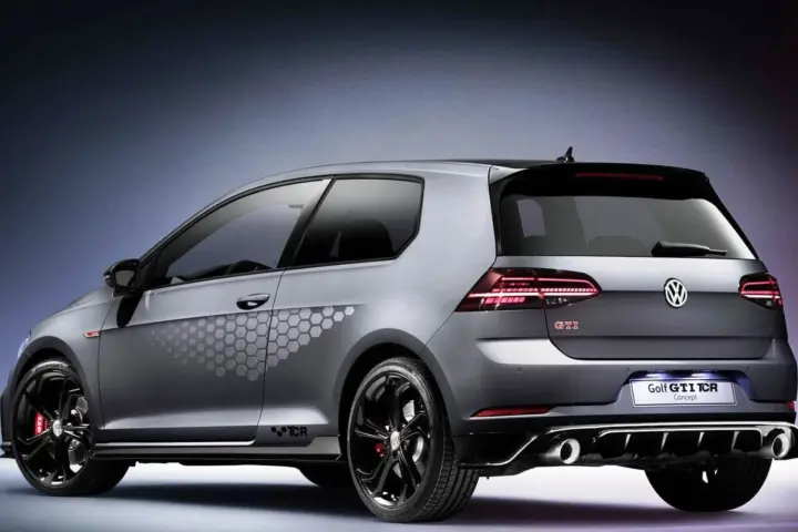 VW Golf GTI TCR breaks cover