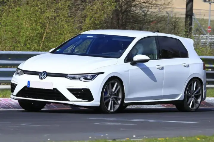 Mk8 VW Golf R Spotted Undisguised