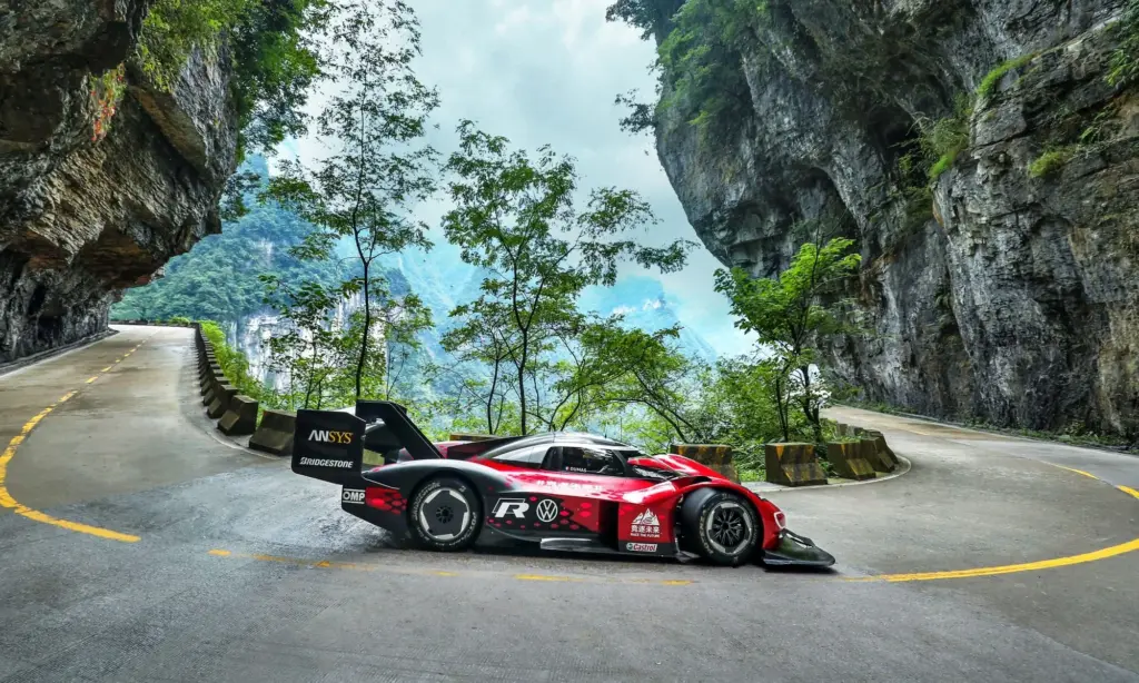 VW ID.R Conquers Tianmen [w/video]