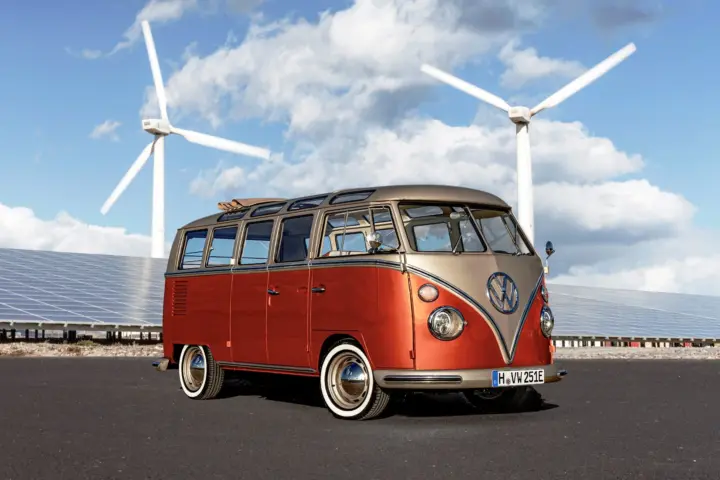 VW e-Bulli Is An Electric Hippie Bus