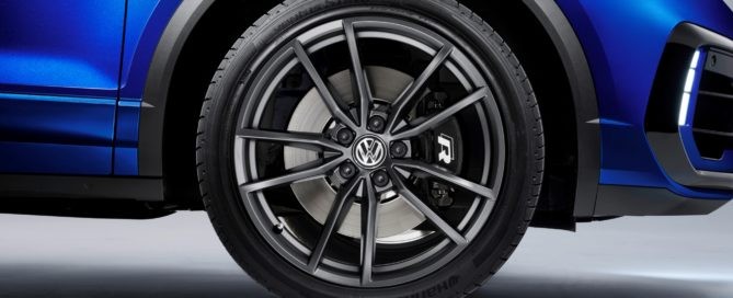 Volkswagen T-Roc R brakes