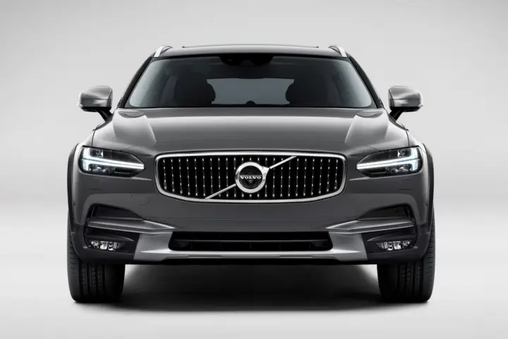 Volvo V90 Cross Country – the anti-SUV