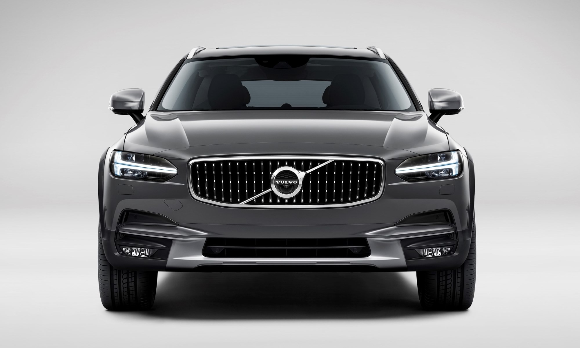 We recently sampled the Volvo V90 Cross Country