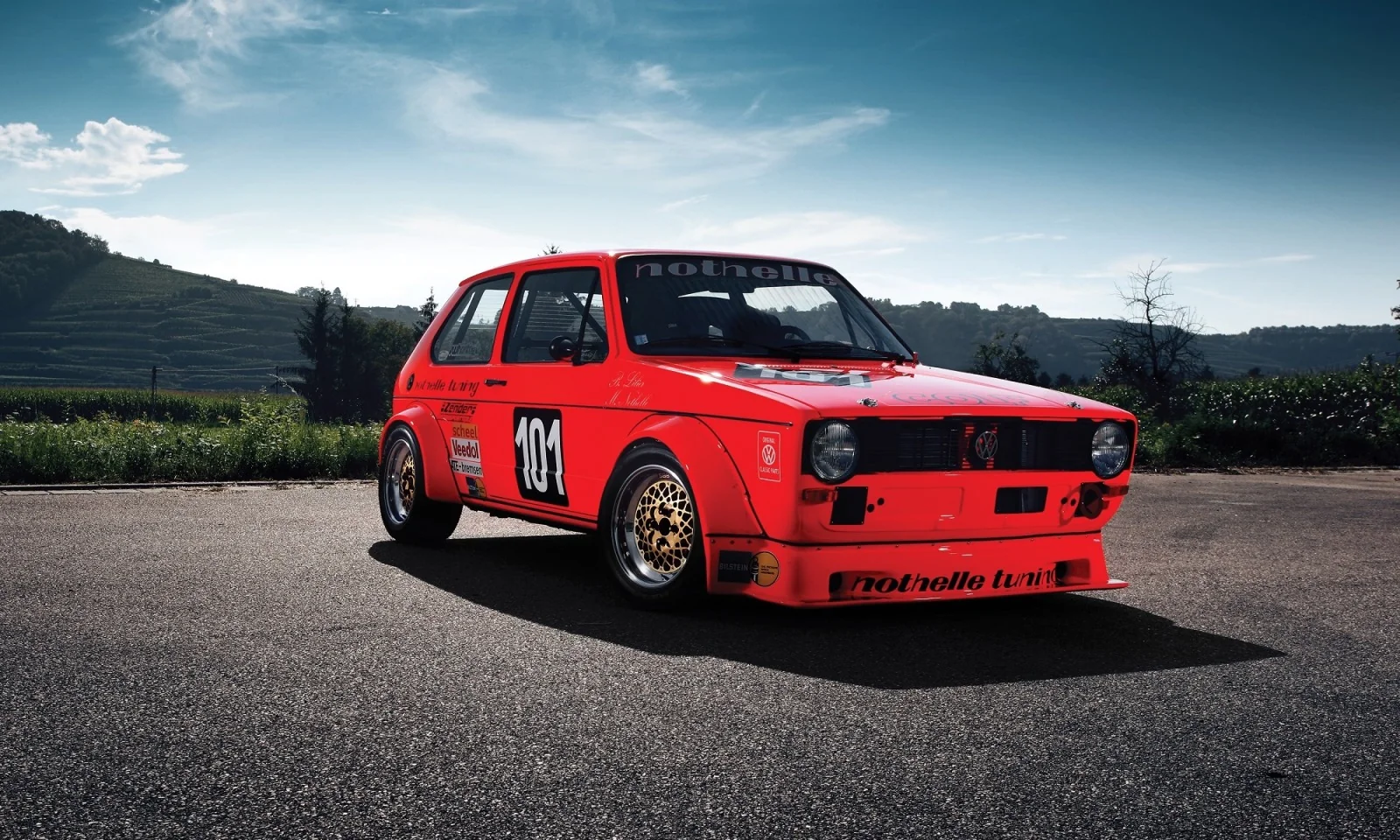 World’s First Golf Racecar